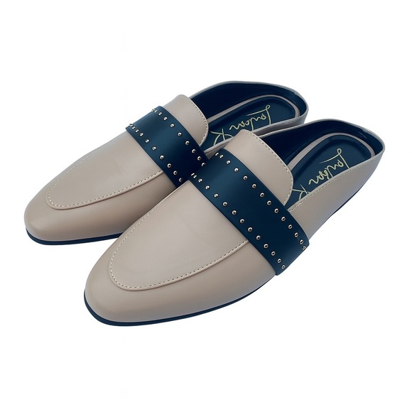 London Rag Shoes - Elegant Beige and Black Women's Mules with gold details. Size 9 NWOT